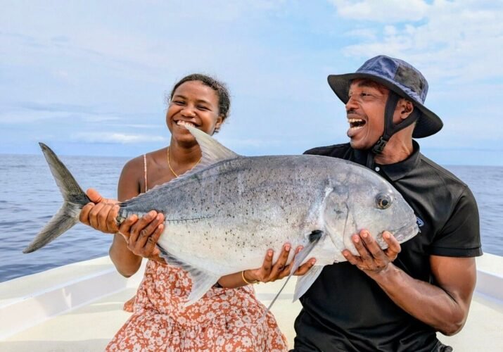 Encore une belle carangue GT dans l'archipel des Radama, Madagascar