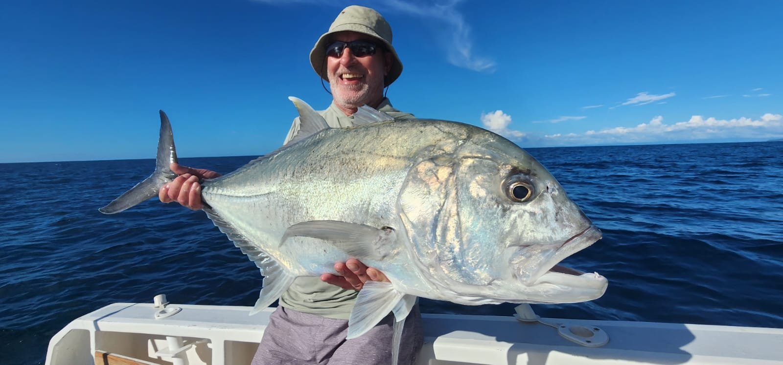 Pêche au gros au Banc du Grand Castor depuis Nosy Be, Madagascar