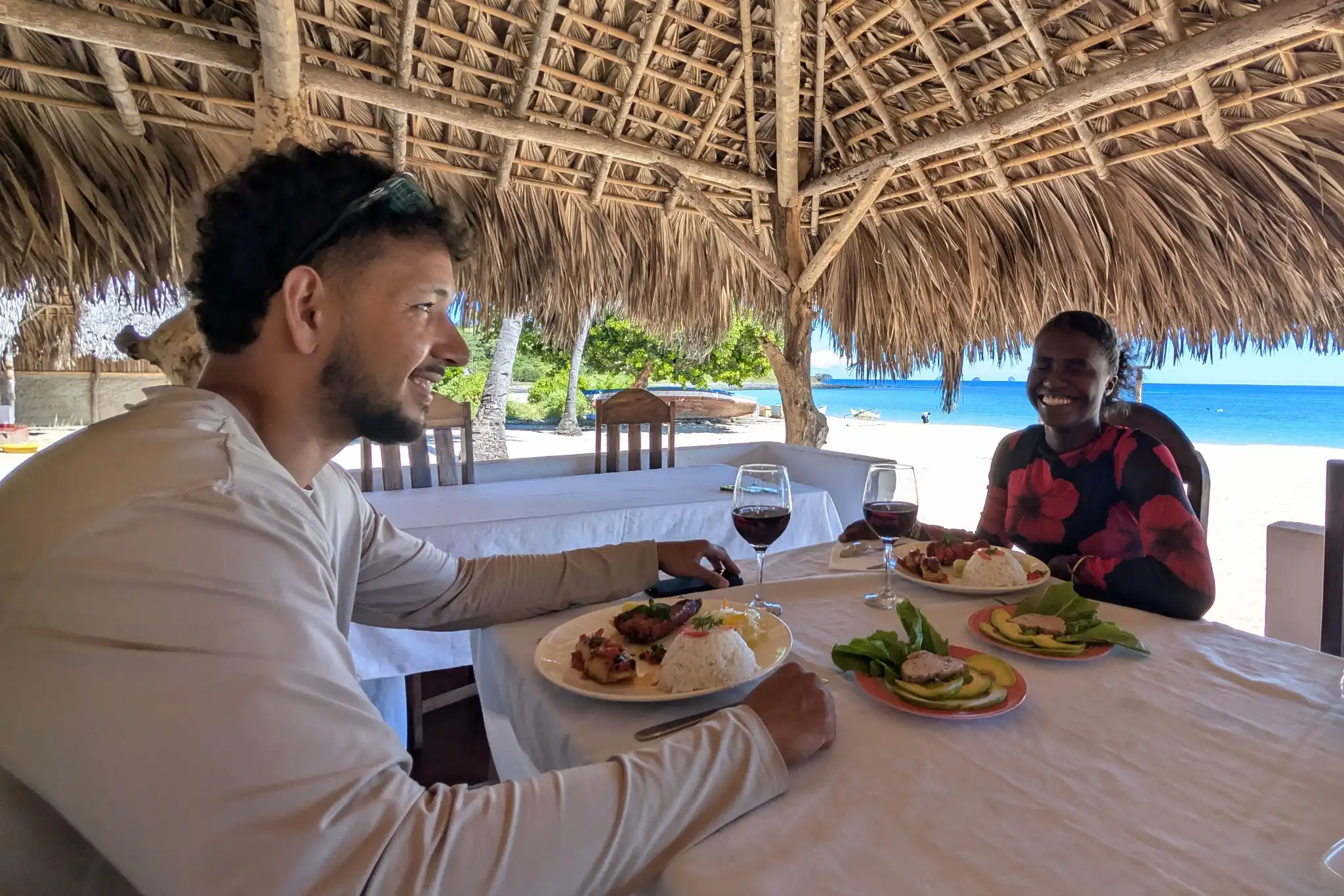 Langoustes grillées dégustées en saison à Nosy Mitsio, lors d’un séjour de pêche sportive à Madagascar